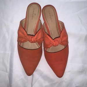 Salmon Caslon knotted mules